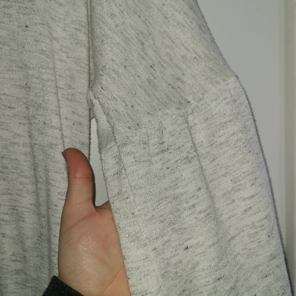 White shirt - Picture 2 of 5